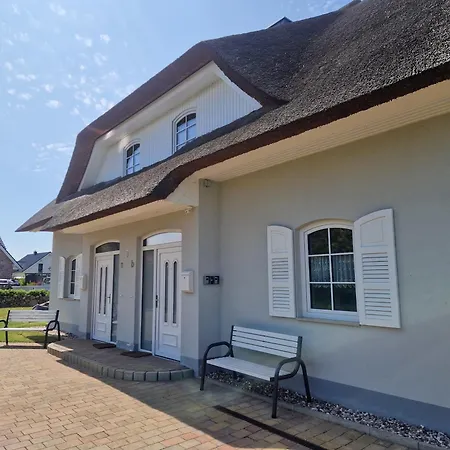 Zwisch Boltenhagen Und Poetenitz Ostseeurlaub Bis 6 Pers 